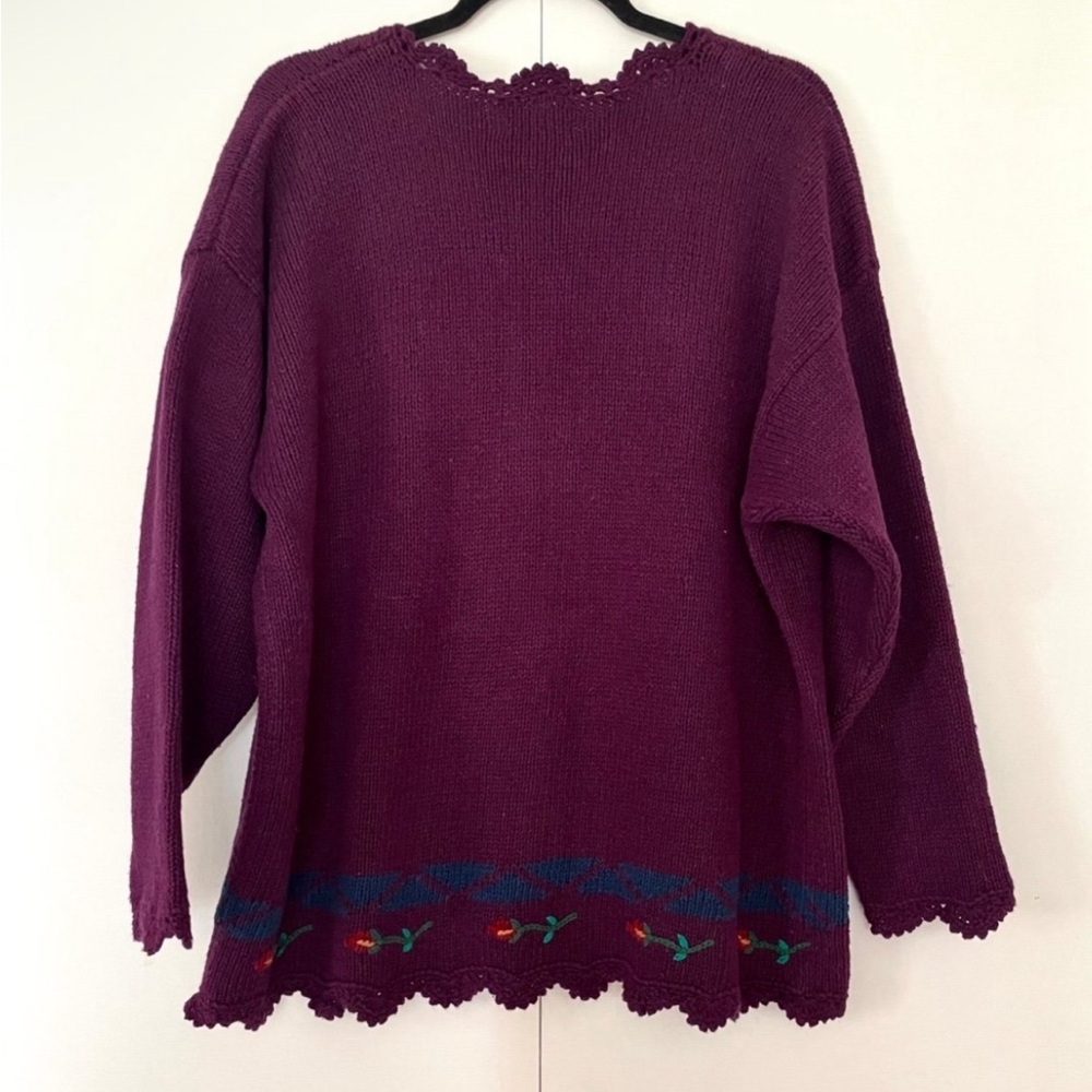 International Knitted by hand embroidery eggplant cardigan size L - Picture 4 of 11